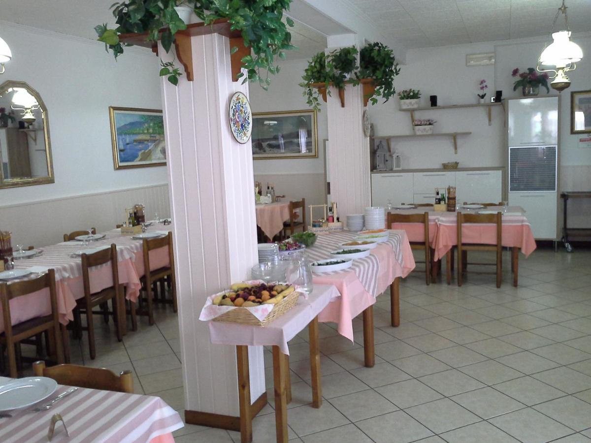 Villa Luana Cervia Exteriör bild