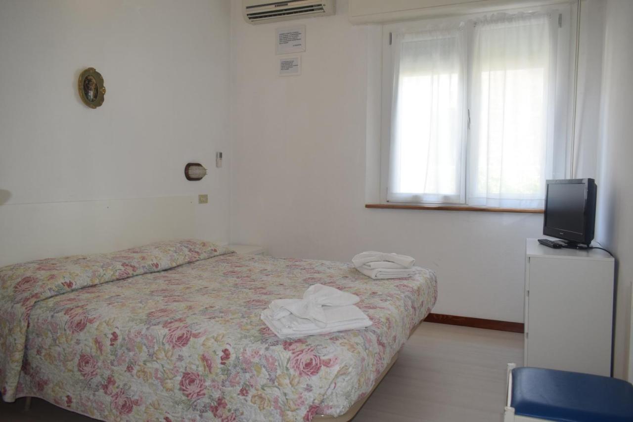 Villa Luana Cervia Exteriör bild